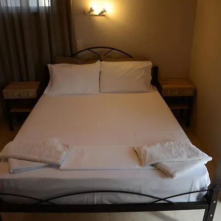 Thalis * Skoutárion