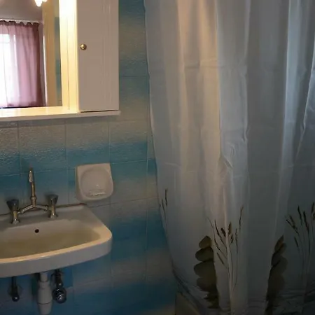 Thalis Скутарион